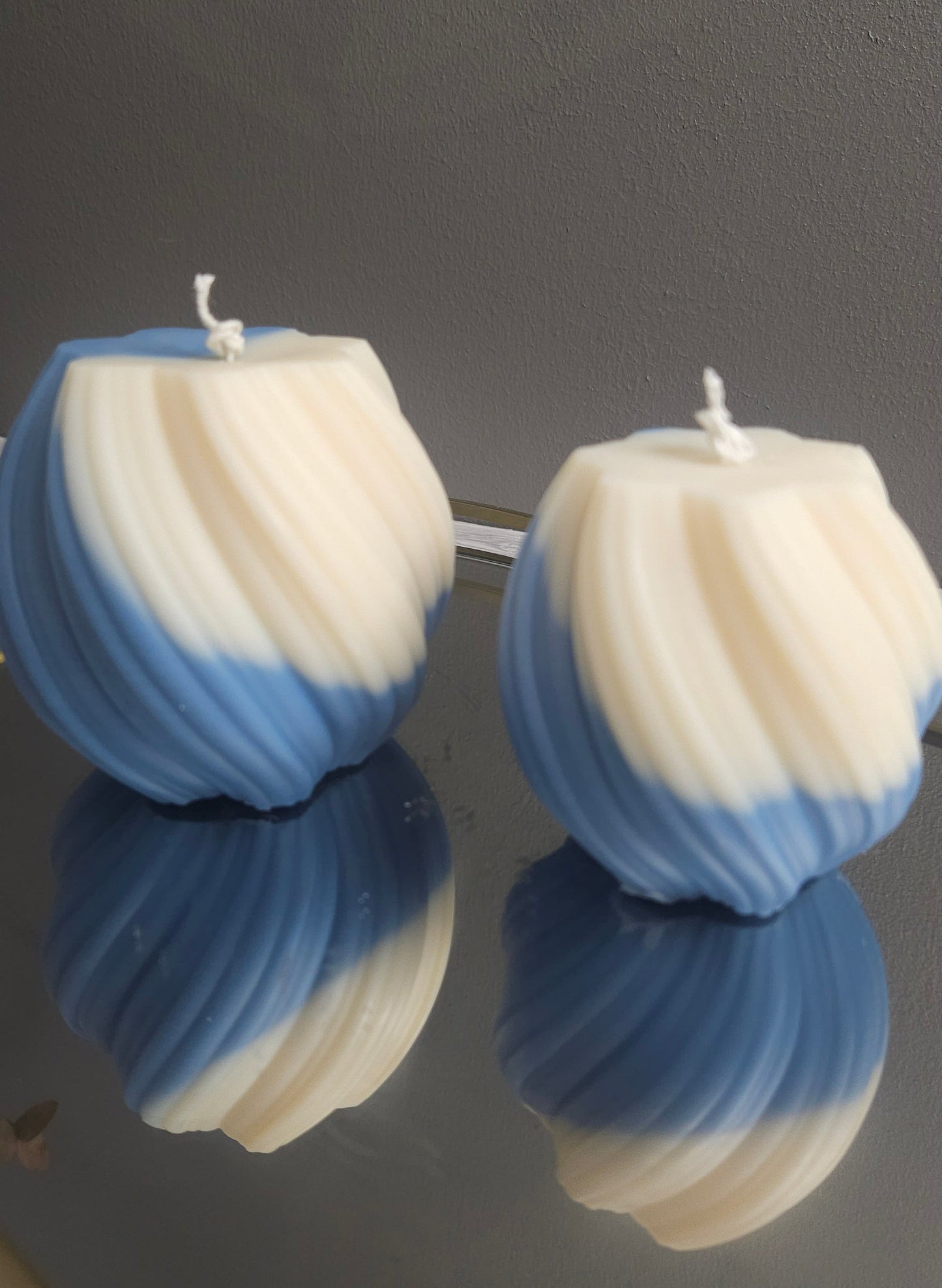 Itsenäisyyspäivän Kierre L -kynttilä