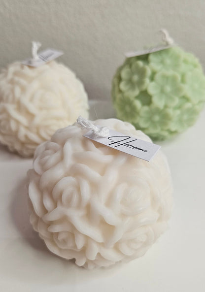 Ruusupallo -kynttilä