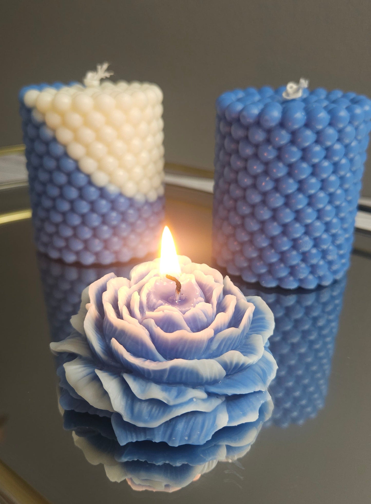 Itsenäisyyspäivän Helminauha -kynttilä